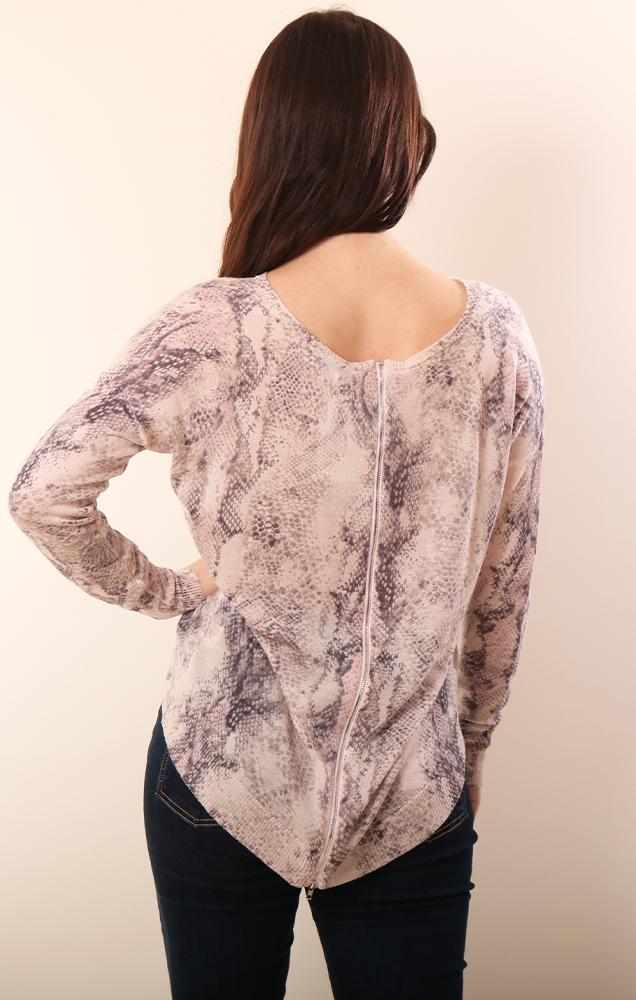 Long Sleeve Snake Print Lightweight Sweater knit top